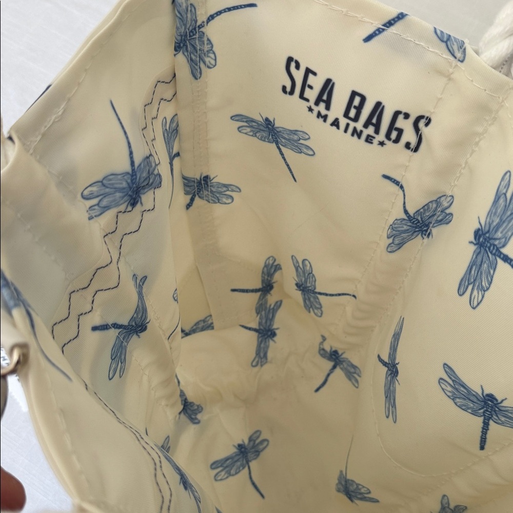 Sea Bags White & Blue Dragonfly Rope-Handle Tote - Picture 2 of 5